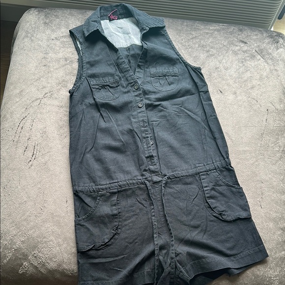 Black Sleeveless Collared Romper Casual - Picture 1 of 3